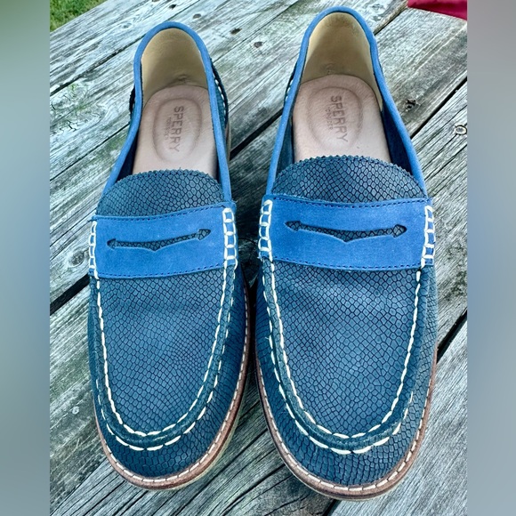 Sperry Blue Leather Loafers Women’s Size 6.5 - Picture 2 of 10